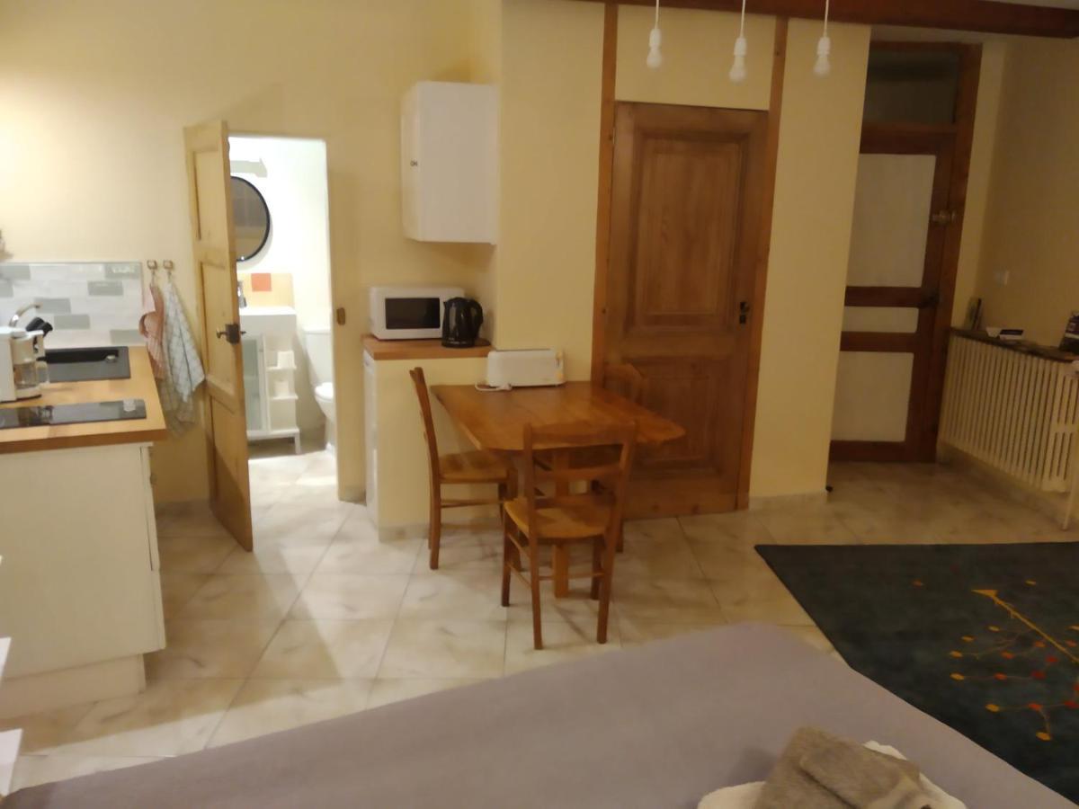 Au Coeur De Montastruc-La-Conseillere - Chambres D'Hotes Екстериор снимка