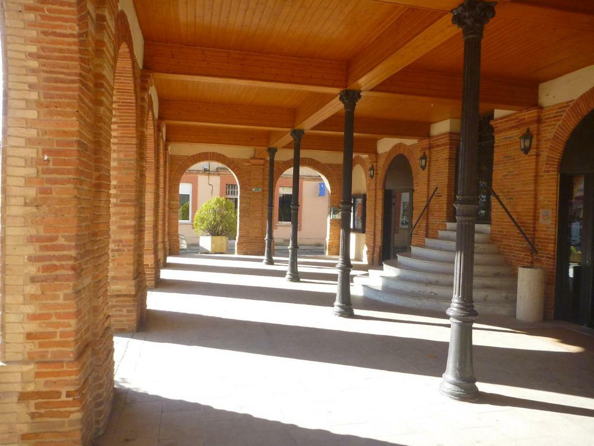 Au Coeur De Montastruc-La-Conseillere - Chambres D'Hotes Екстериор снимка